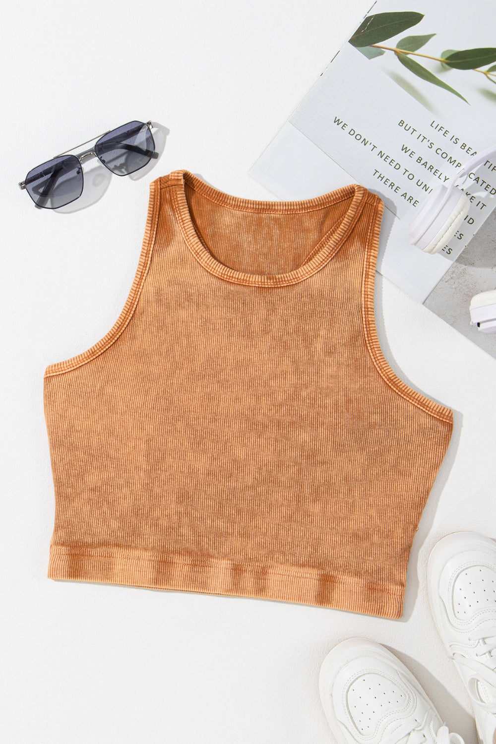 Stilla | Neck Racerback Tank