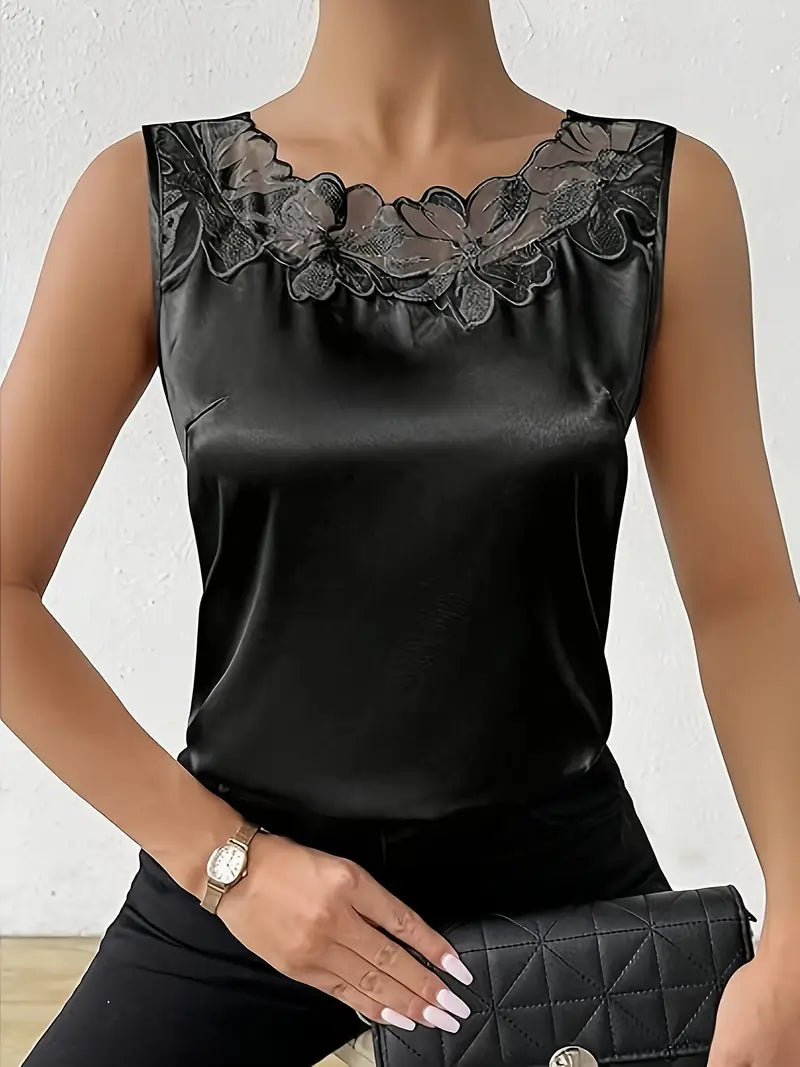Skovae | Satinbluse med blomsterdetalje til damer