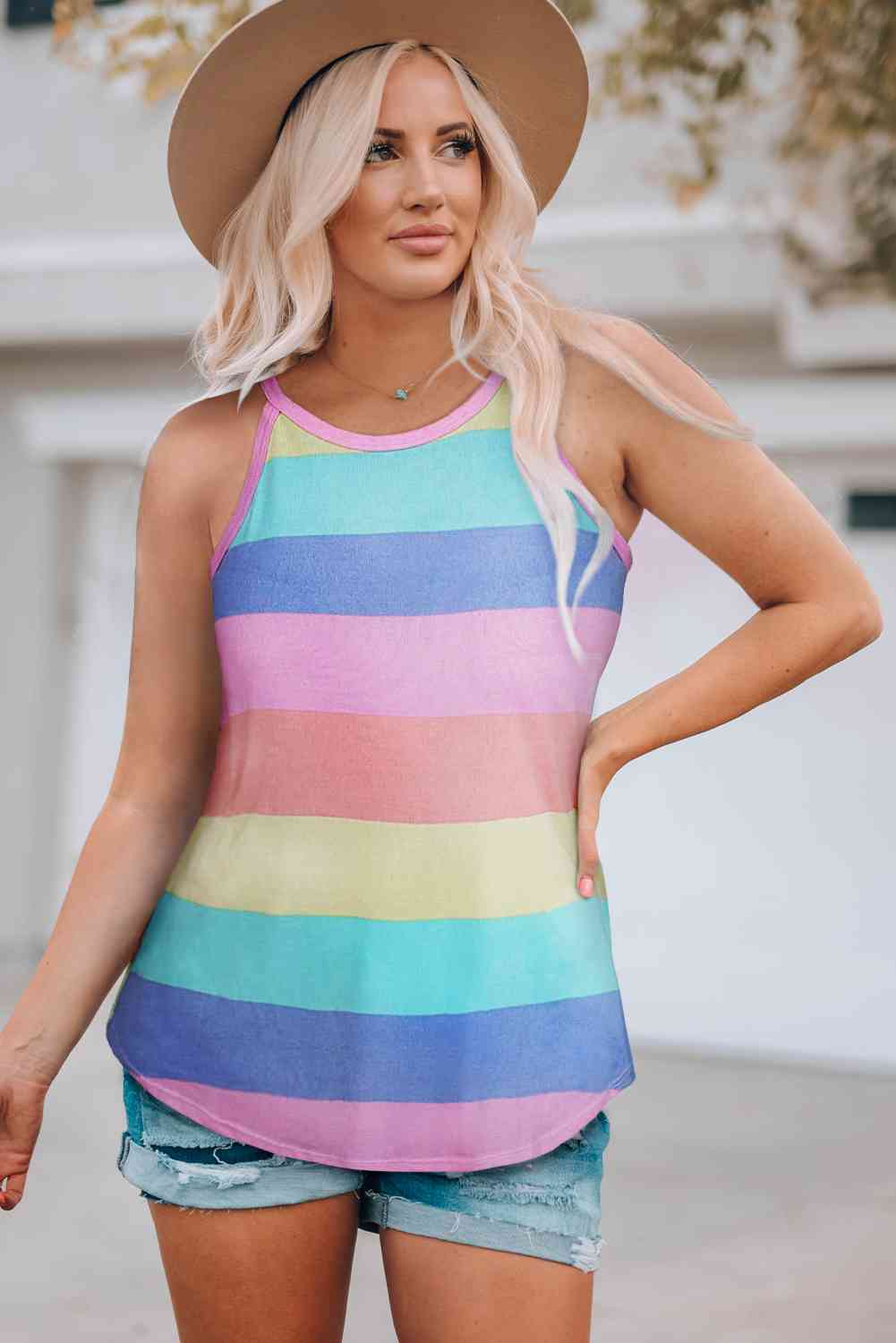 Stilla | Buet Hem Tank