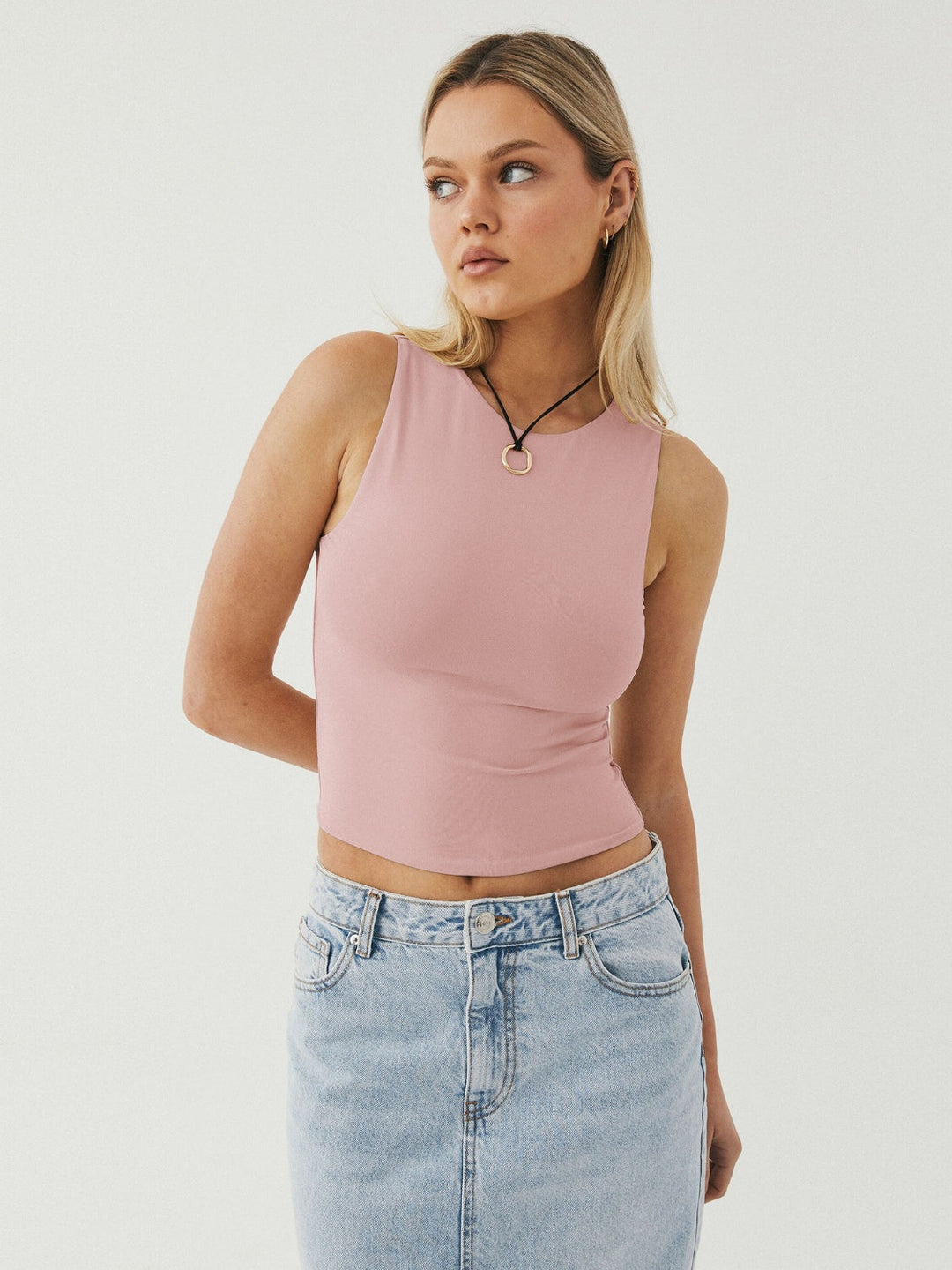 Stilla | V Hals Cropped Tank