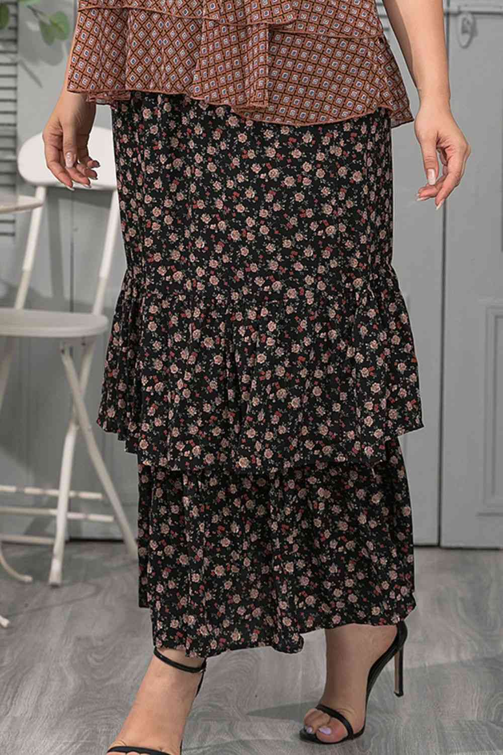Stilla | Størrelse Ditsy Floral Laget Maxi Skirt