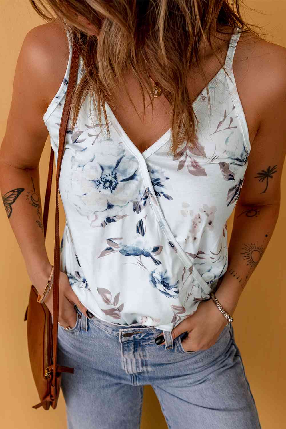 Stilla | V-hals Justerbar Strop Cami Top