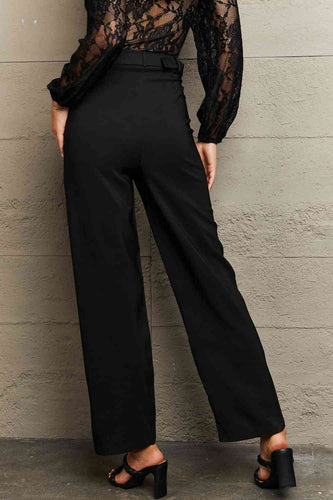 Stilla | Løs Fit Straight Pants