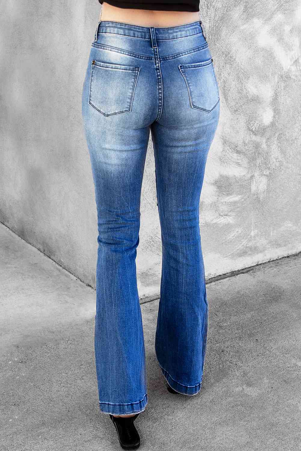 Stilla | Distressed Flare Leg Jeans Med Lommer