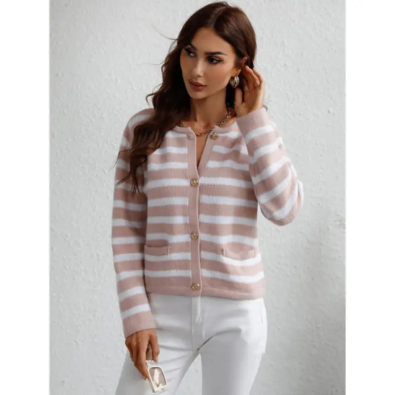 Stilla | Cozy Chunky Knit Sweater med Knapmanchet og Sidelommer