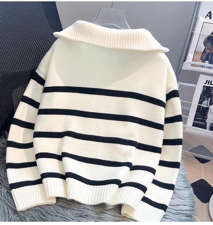 Stilla | Stribet Statement Sweater med Kraftige Farvefelter