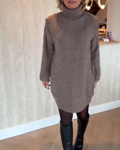 Stilla | Strik kjole med knapdesign