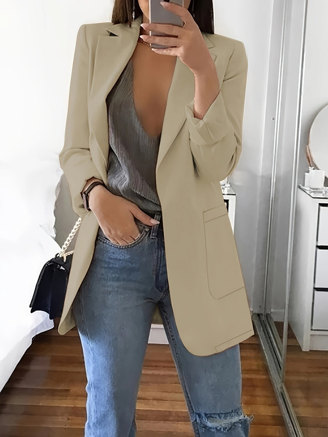 Stilla | Elegant Erhverv-Enfarvet Lang Blazer med Revers ideel til alle årstider