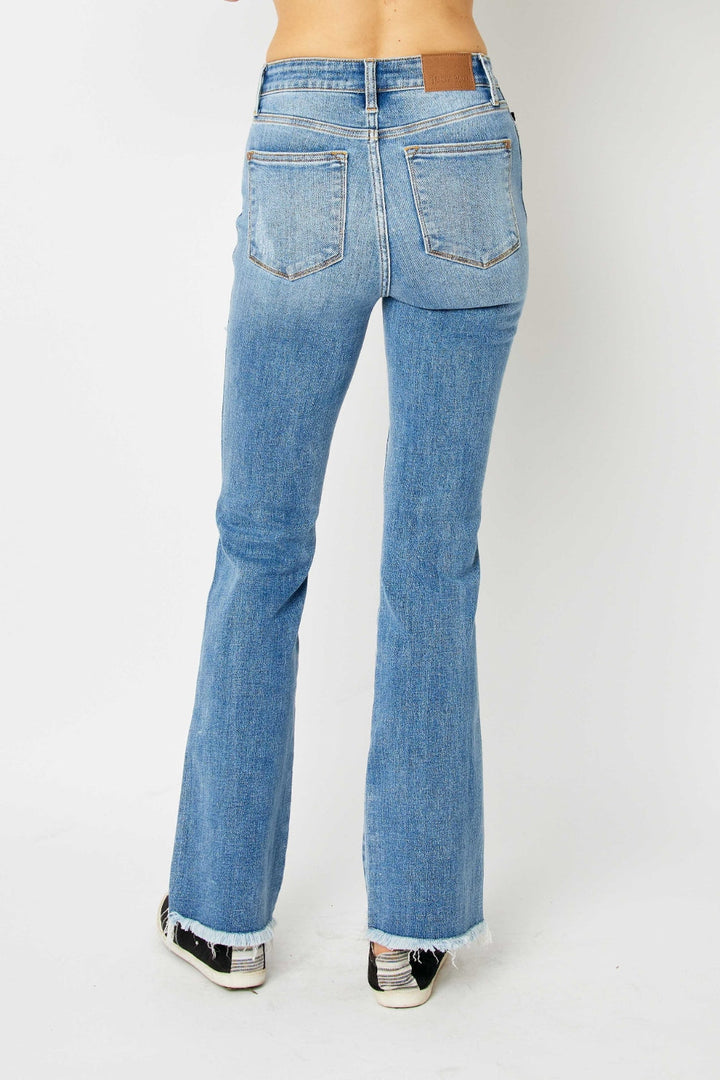 Stilla | Blå Fuld Størrelse Slidt Rå Kant Bootcut Jeans