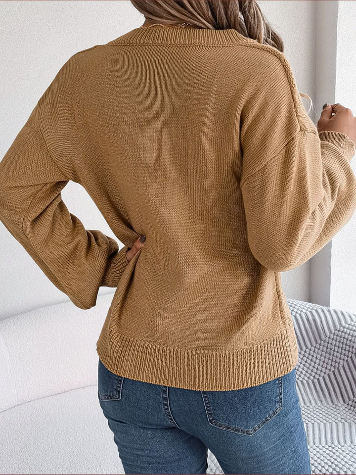 Stilla | Strikknappet V-hals Sweater