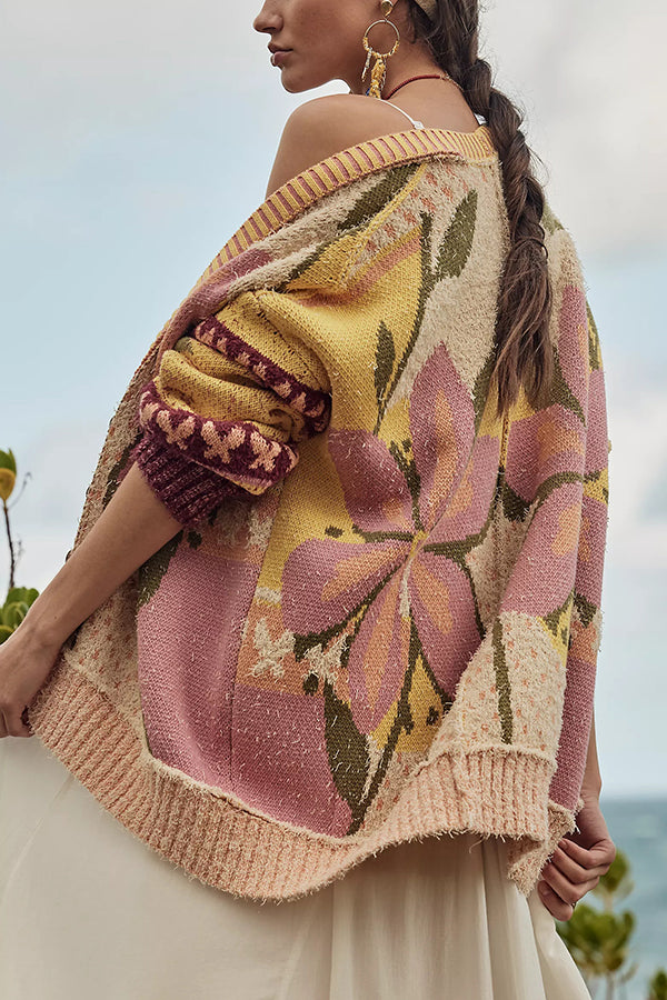 Stilla | floral strikjakke med løs pasform og lange ærmer