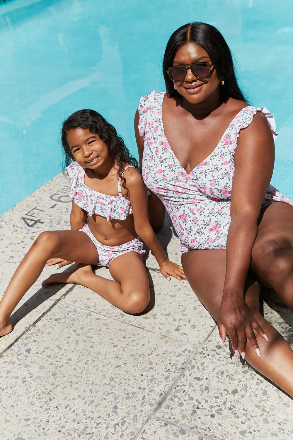 Stilla | West Swim Fuldlæg Float on Ruffle Faux Wrap One-piece I Rosen Off-white