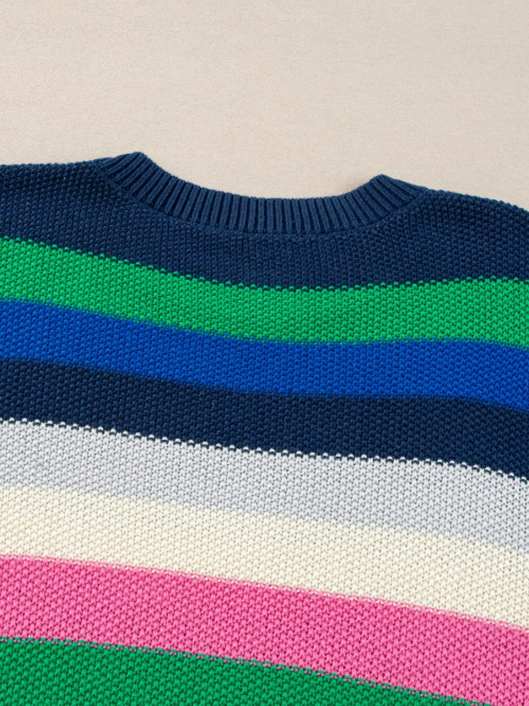 Stilla | Pullover med lange ærmer og rund hals med kontraststriber