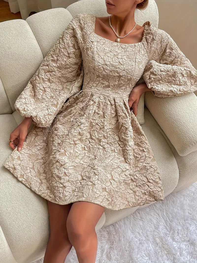 Stilla | Kjole Med Puffærmer Og Floral Broderi