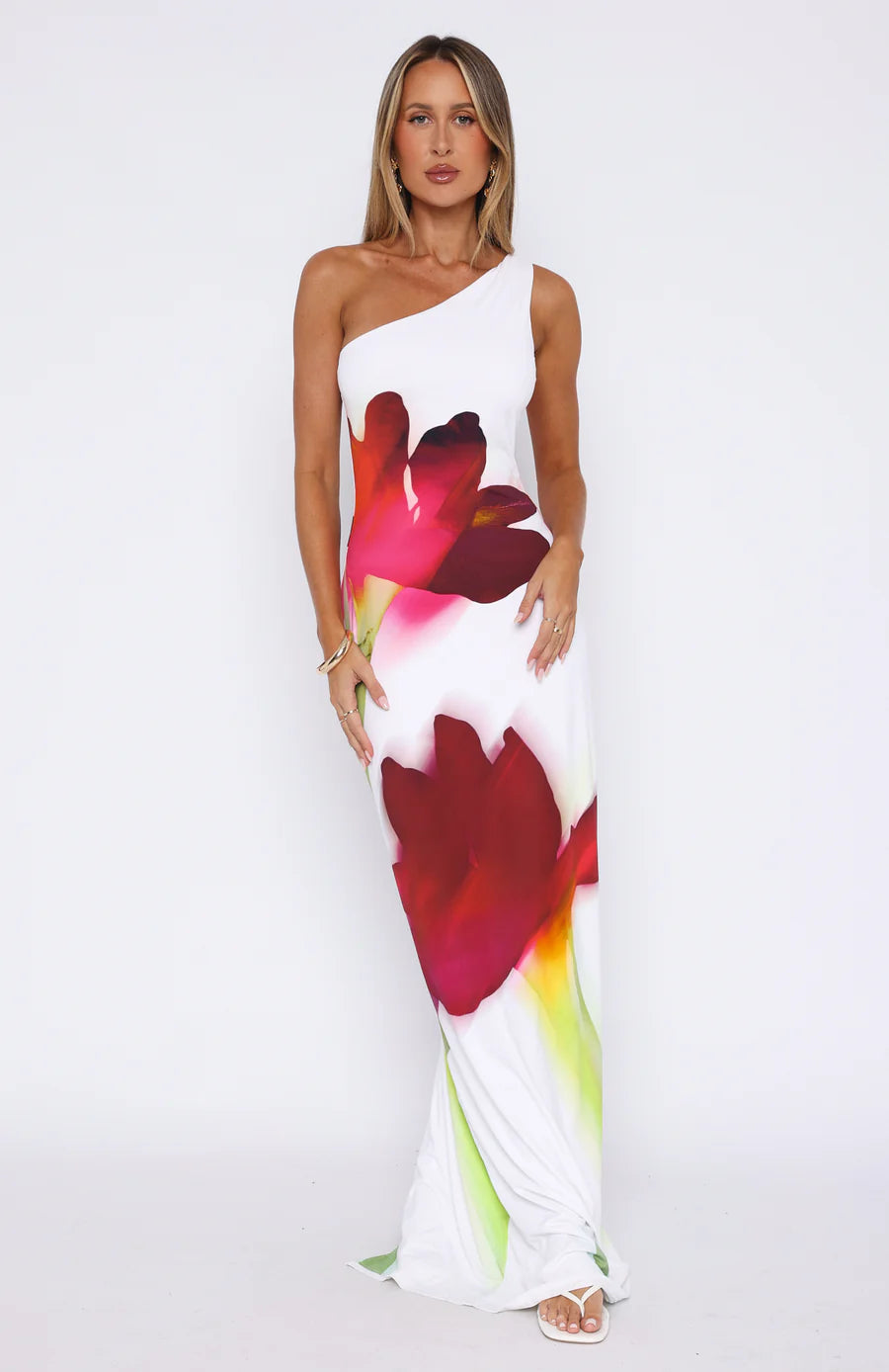 Stilla | One Shoulder Blomster Maxikjole Hvid