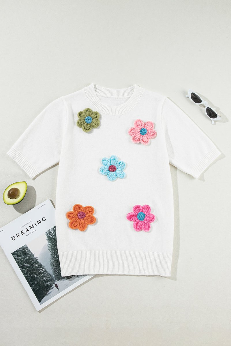 Stilla | Behagelig, blomsterinspireret sweater med korte ærmer
