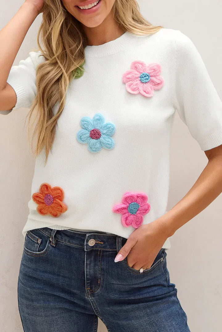 Stilla | Behagelig, blomsterinspireret sweater med korte ærmer