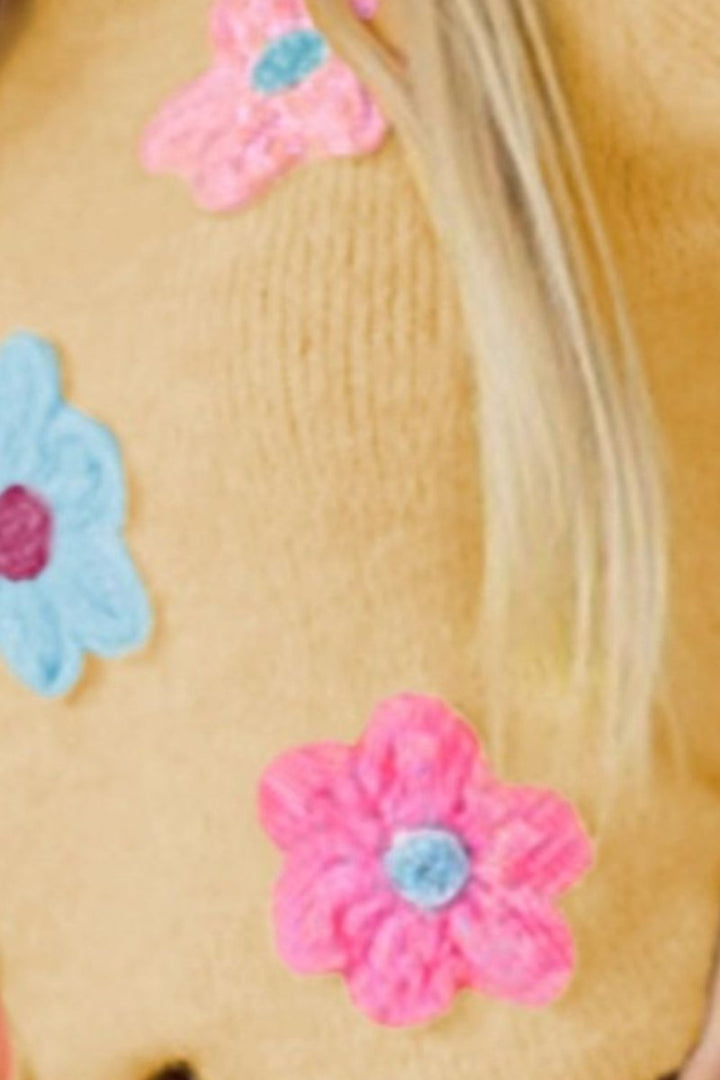 Stilla | Behagelig, blomsterinspireret sweater med korte ærmer
