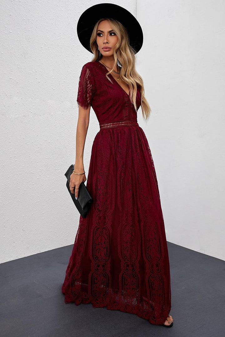 Stilla | Elegant Lang Spidskjole Med V-Udsnit