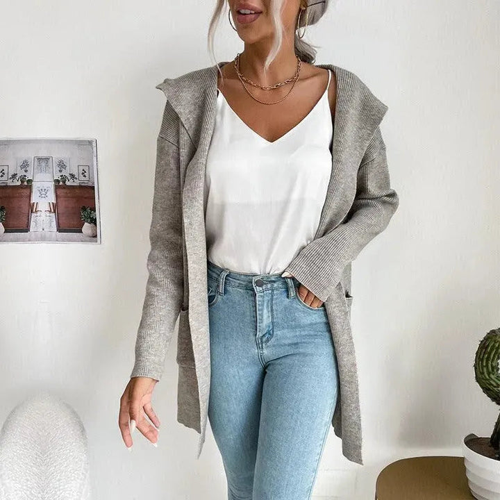 Stilla | Elegant kvinde strikjakke sweater med fint strikket mønster