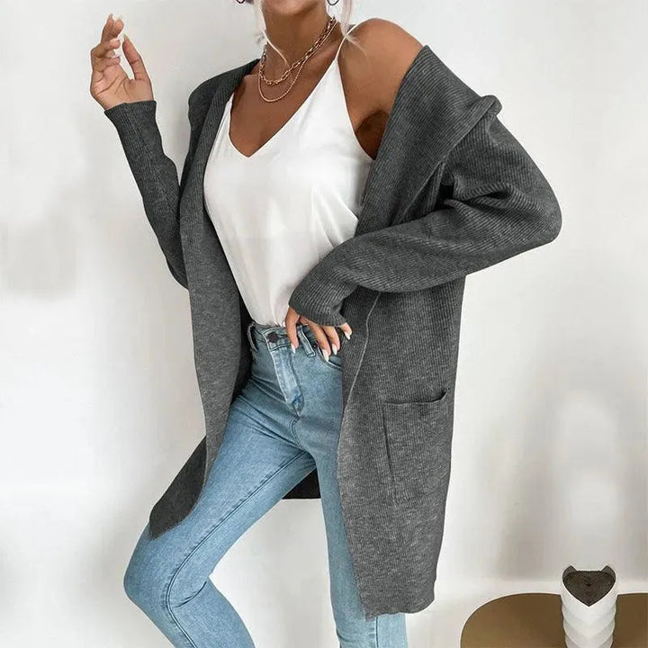 Stilla | Elegant kvinde strikjakke sweater med fint strikket mønster