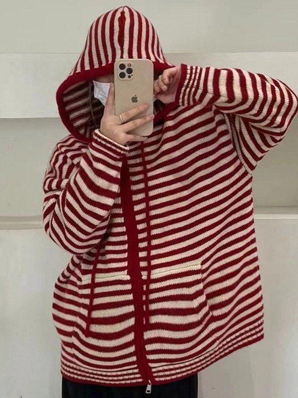 Stilla | Cozy Stribet Hættecardigan med Lynlås