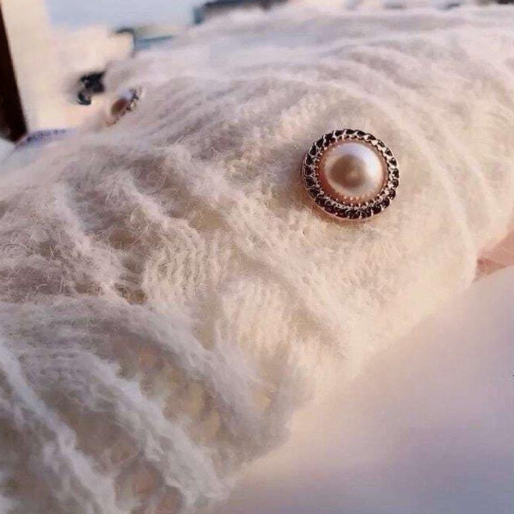Stilla | Sofistikeret Hulsweater til Kvinder