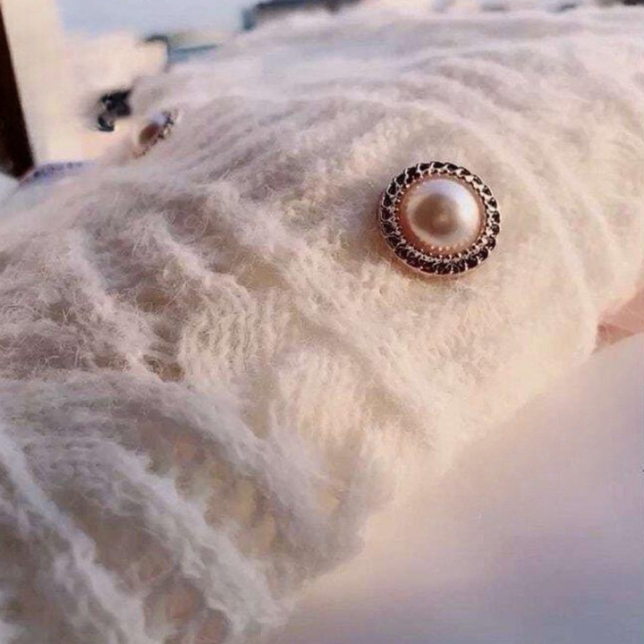 Stilla | Sofistikeret Hulsweater til Kvinder