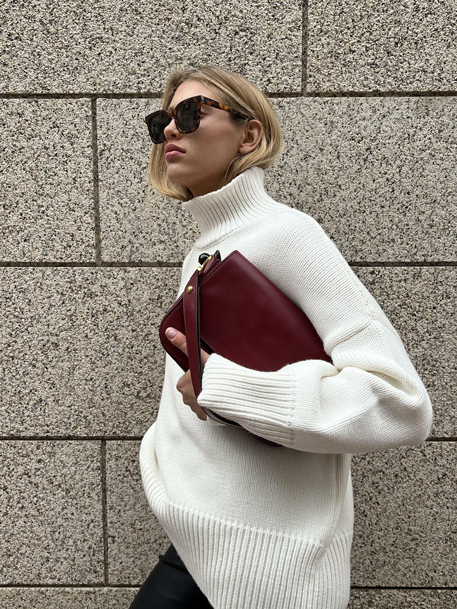 Stilla | Pullover med minimalistisk høj hals