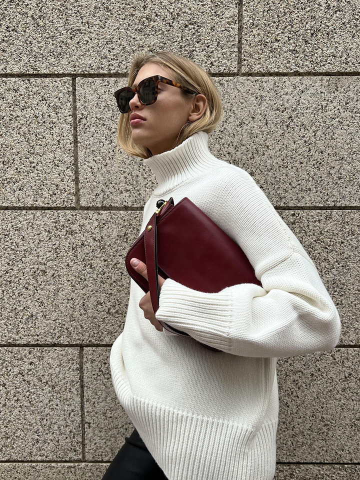 Stilla | Pullover med minimalistisk høj hals