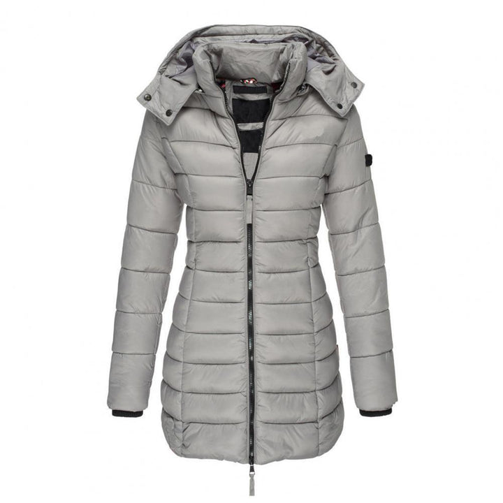 Stilla | Varm Slimfit Vinterjakke med Hætte Dame Vinterjakke Regular Fit Belle Couture Essential Varme