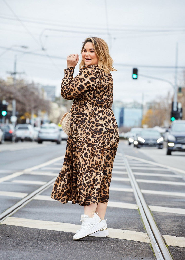 Stilla | Elegant Leopardkjole Damer