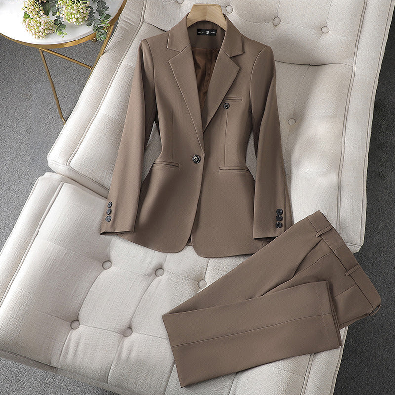 Stilla | Elegant To-delt Charisma