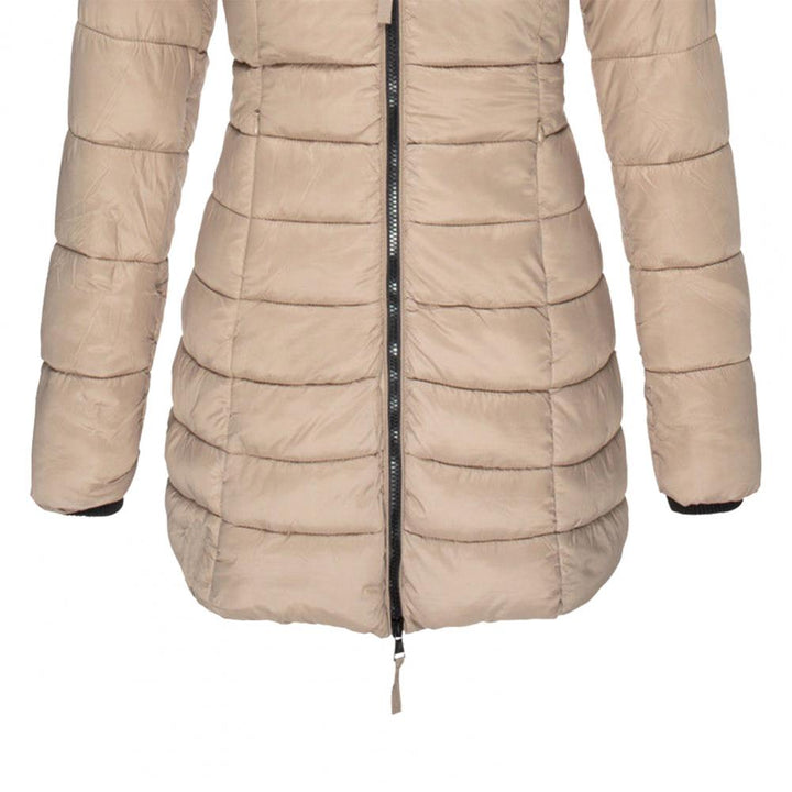 Stilla | Varm Slimfit Vinterjakke med Hætte Dame Vinterjakke Regular Fit Belle Couture Essential Varme