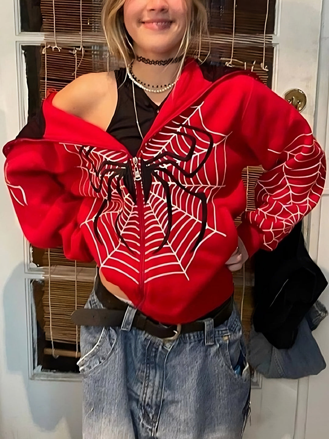 Stilla | Hoodie med Lynlås og Spider-Logo