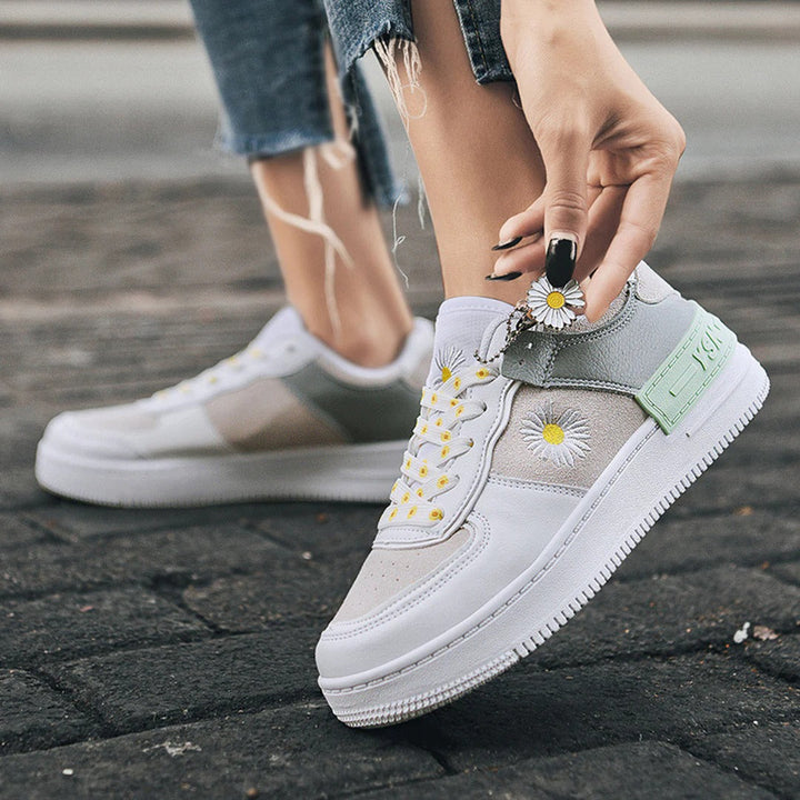 Stilla | Sneaker Low Top Åndbar Spids Komfortpasform Læderlook Snøring