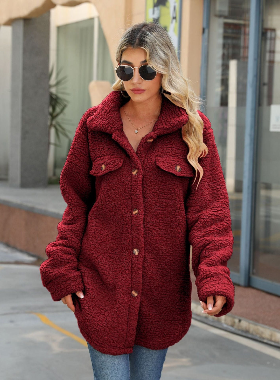 Stilla | Shacket Plus størrelse Sherpa Fleece Langsnit Knap Front Patch Lommer
