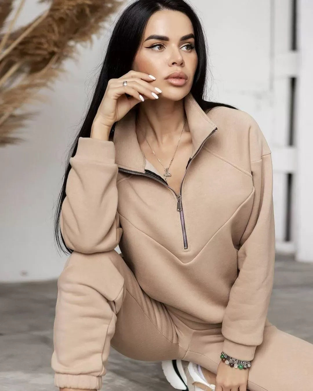 Stilla | Loungewear Sæt Fleece Løs Pasform Hoodie med Halv Lynlås Joggingbukser