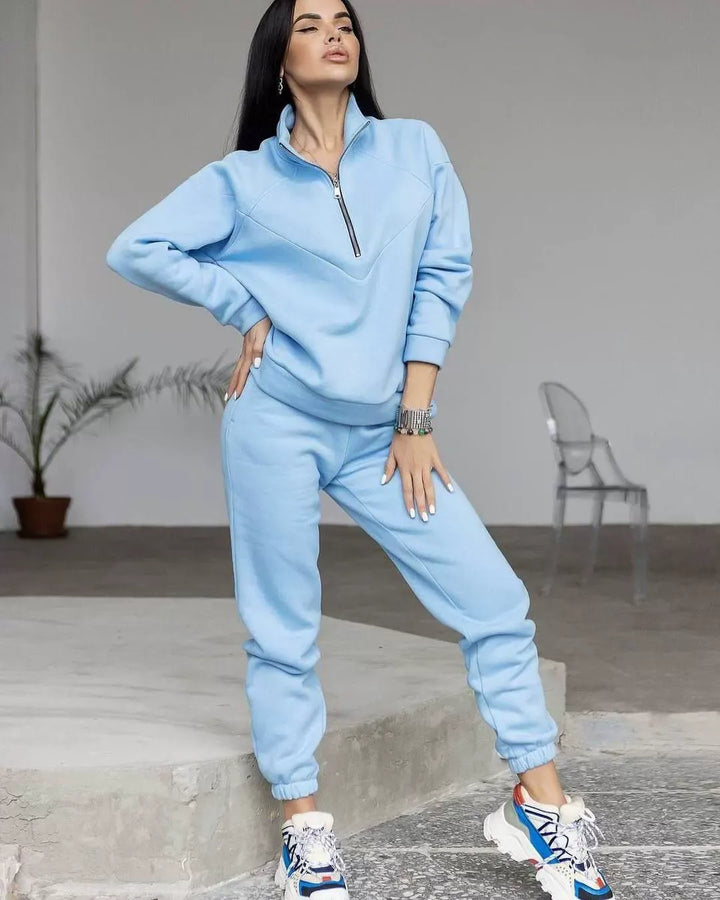 Stilla | Loungewear Sæt Fleece Løs Pasform Hoodie med Halv Lynlås Joggingbukser