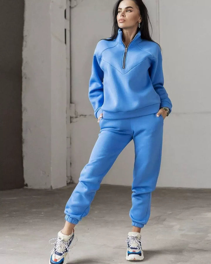 Stilla | Loungewear Sæt Fleece Løs Pasform Hoodie med Halv Lynlås Joggingbukser