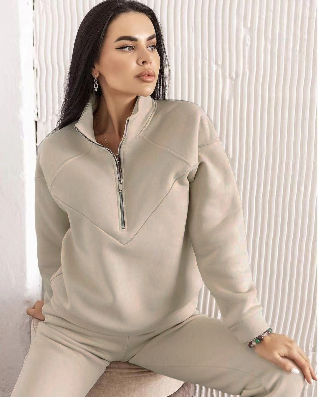 Stilla | Loungewear Sæt Fleece Løs Pasform Hoodie med Halv Lynlås Joggingbukser