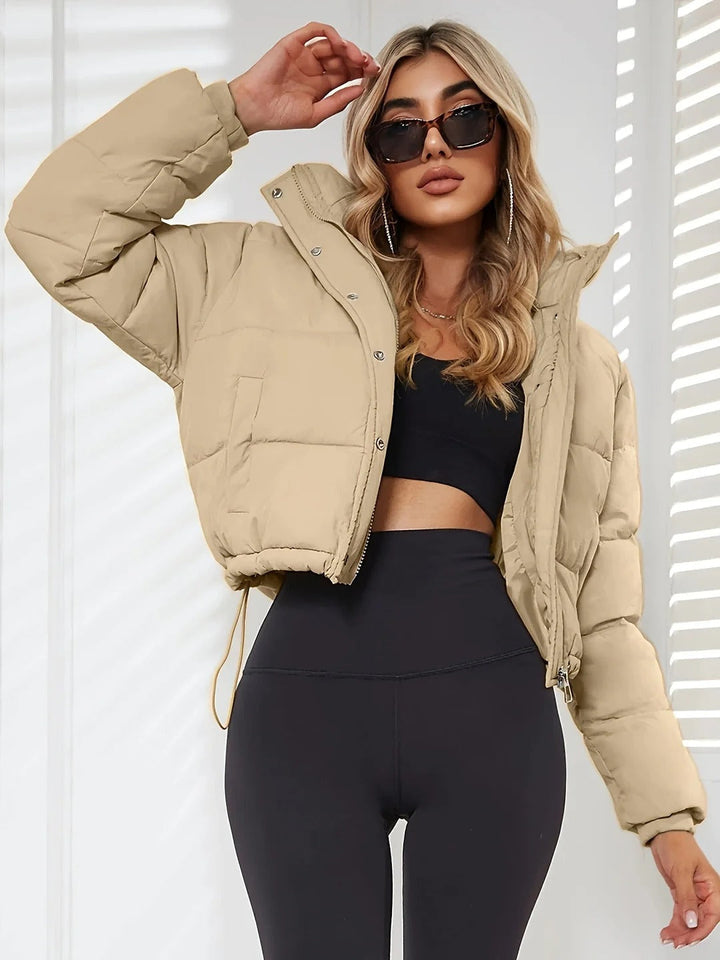 Stilla | Pufferjakke Cropped Oversized Fit Steppjakke med hætte og snoretræk i kanten