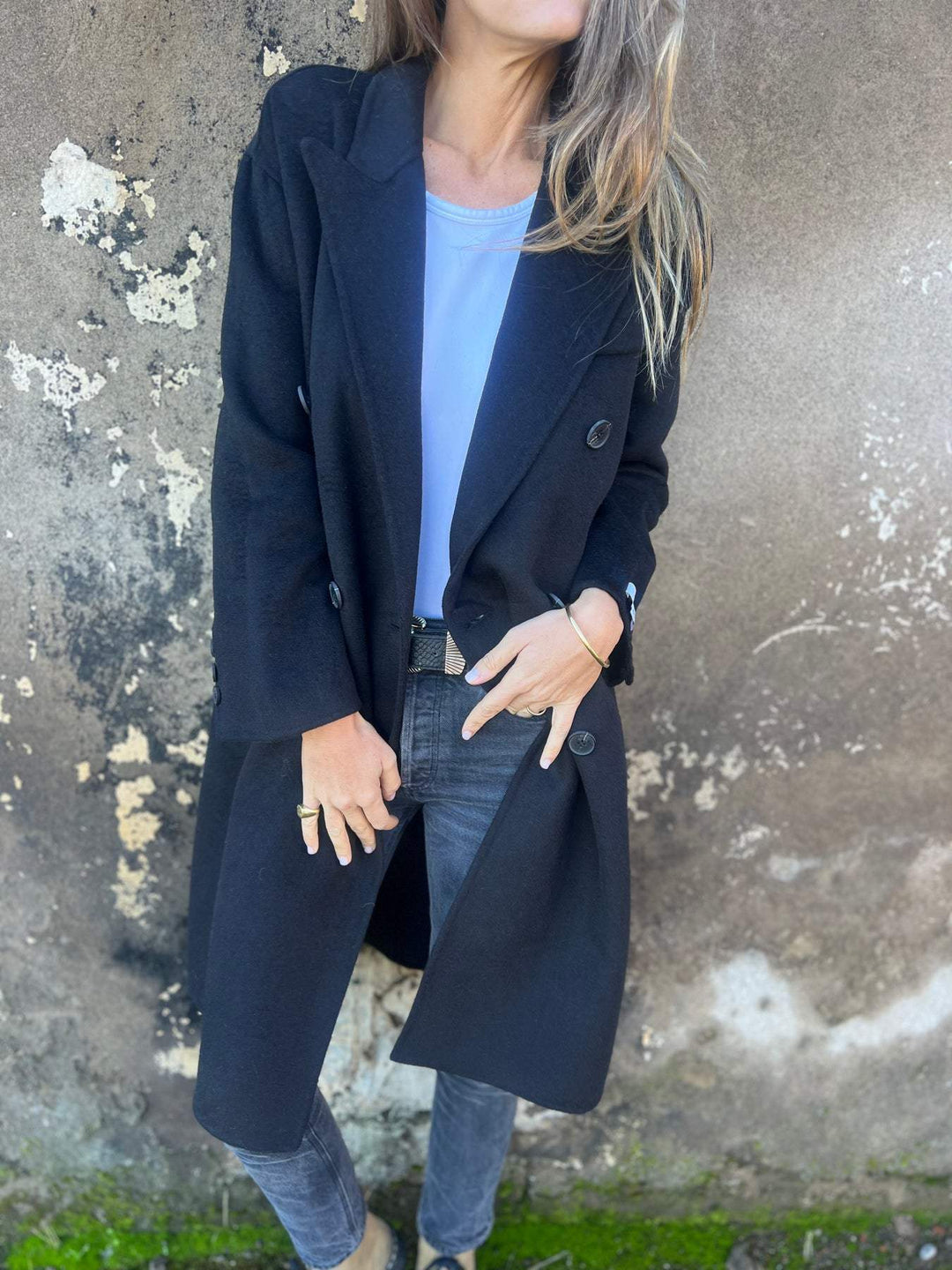 Stilla | Moderigtig frakke med enkelt design
