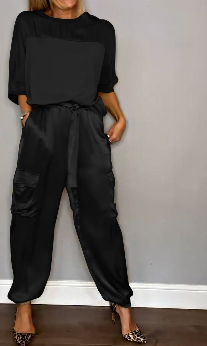Stilla | Skinnerende satin-outfit