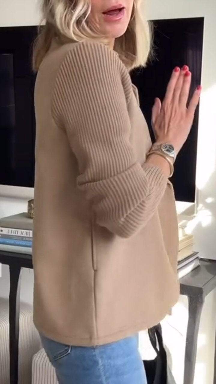 Stilla | Elegant blazer med strikærmer