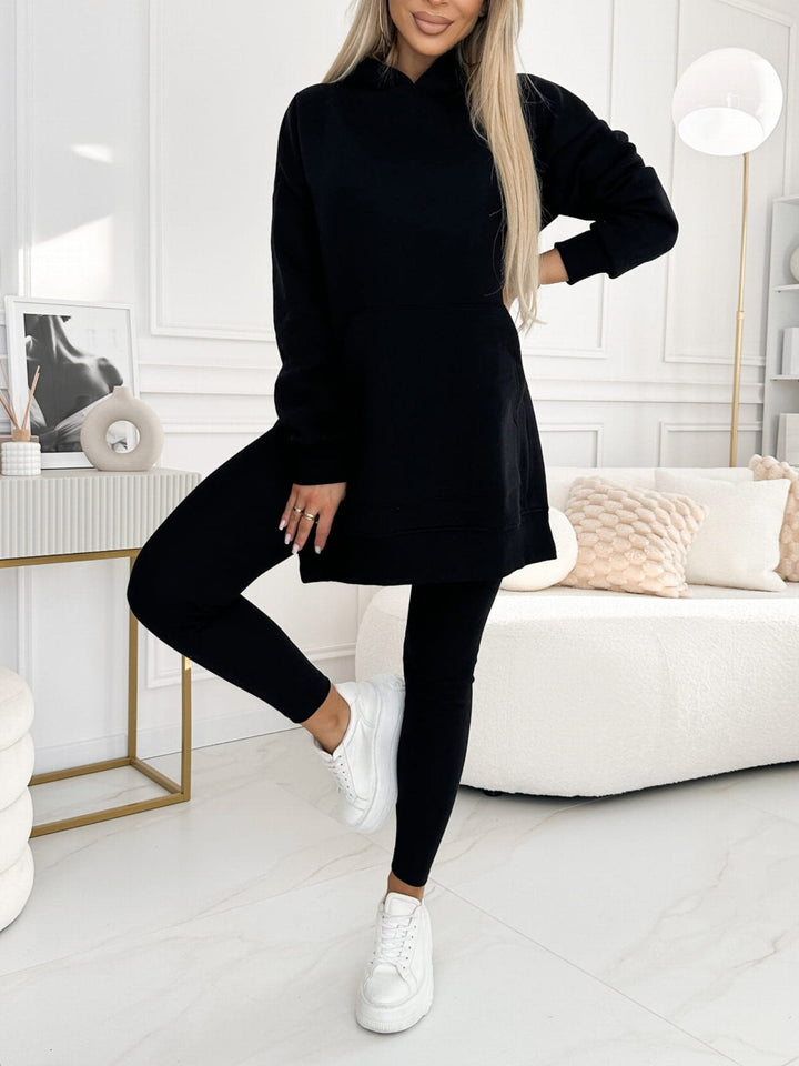 Stilla | Stor Hættetrøje og Tætsiddende Leggings til Kvinder.