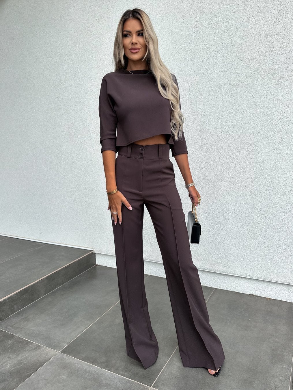 Stilla | Mono elegant