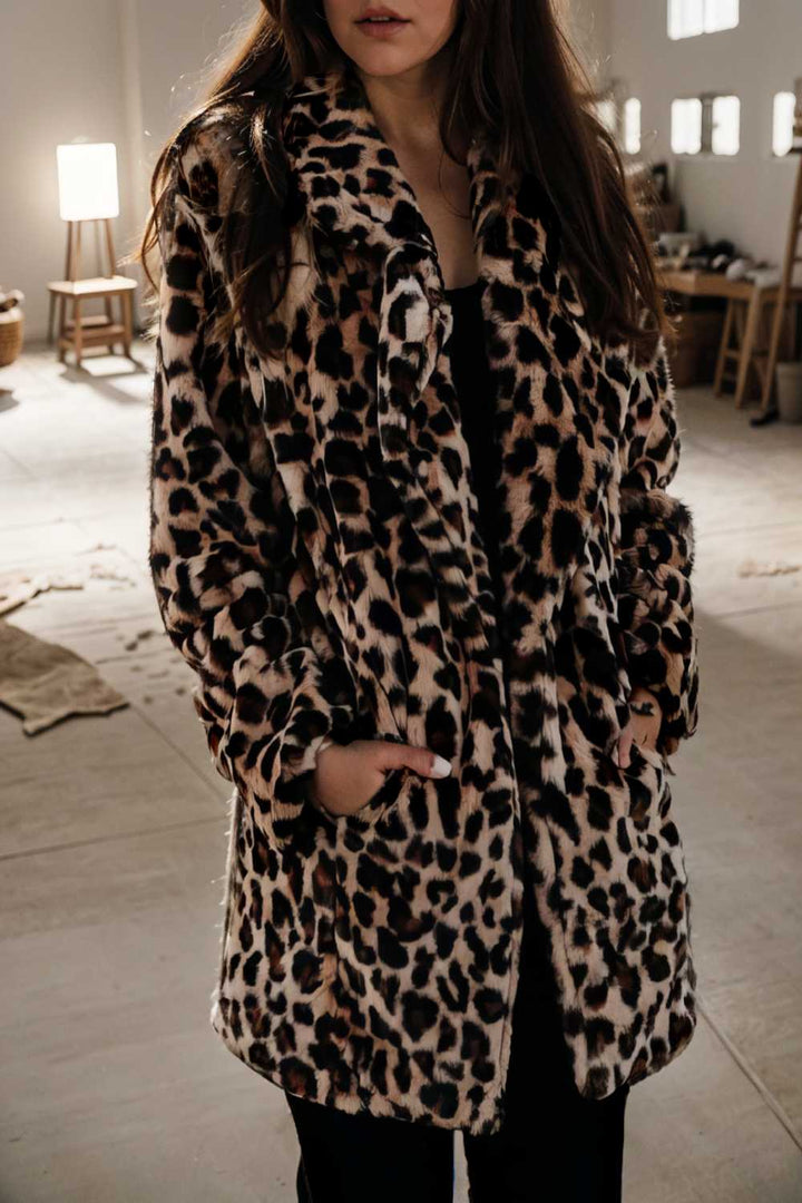 Stilla | Midi Frak med revers i leopardmønster og lange ærmer