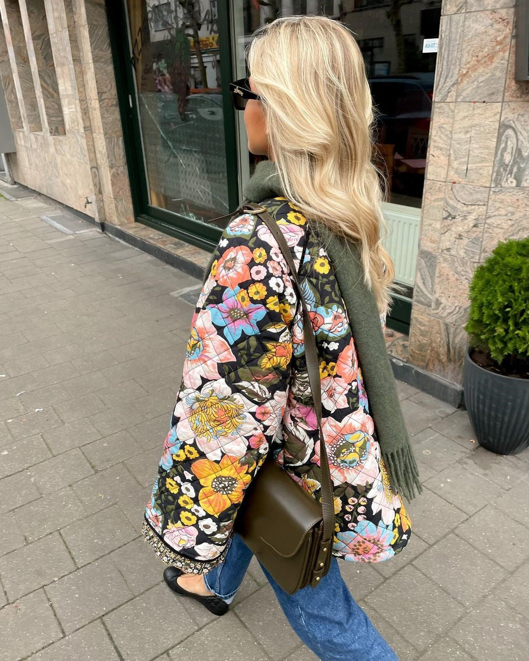 Stilla | Futter Damejakke med blomsterprint