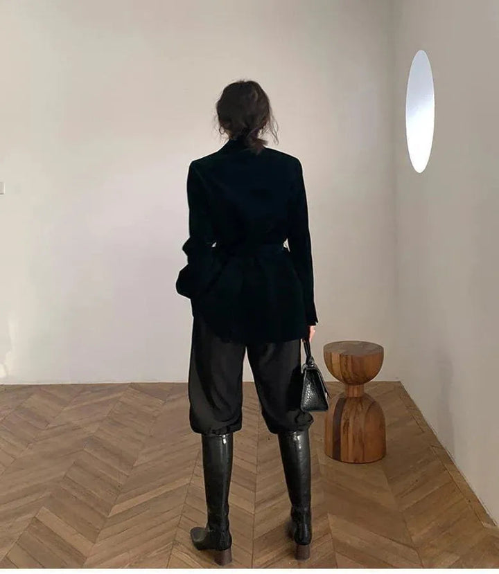 Stilla | Skinnende Samt Bælte Oversized Blazer Damer - Fritid - Ensfarvet